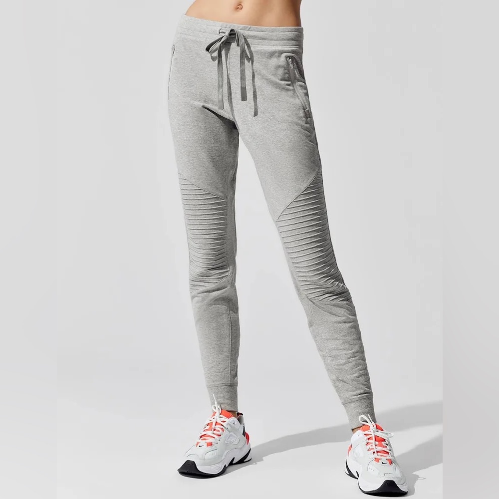Alo Yoga Urban Moto Sweatpant in Dove Grey Heather